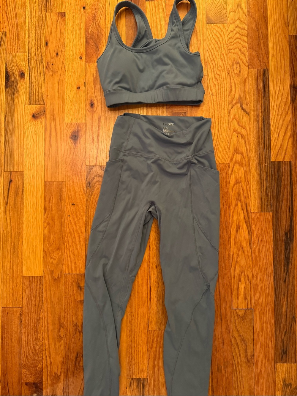 Lululemon Women's Gray Sports Bra & Legging Set - Seamless Support